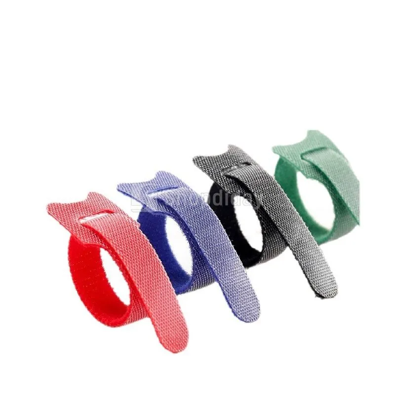 Năm dây velcro PMC màu đỏ, xanh, đen, xám, xanh lá quấn thành vòng